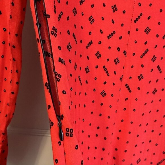 MINKPINK Women's Dancing Crane Maxi Dress M NWT Red Long Sleeve Slits - Picture 5 of 8